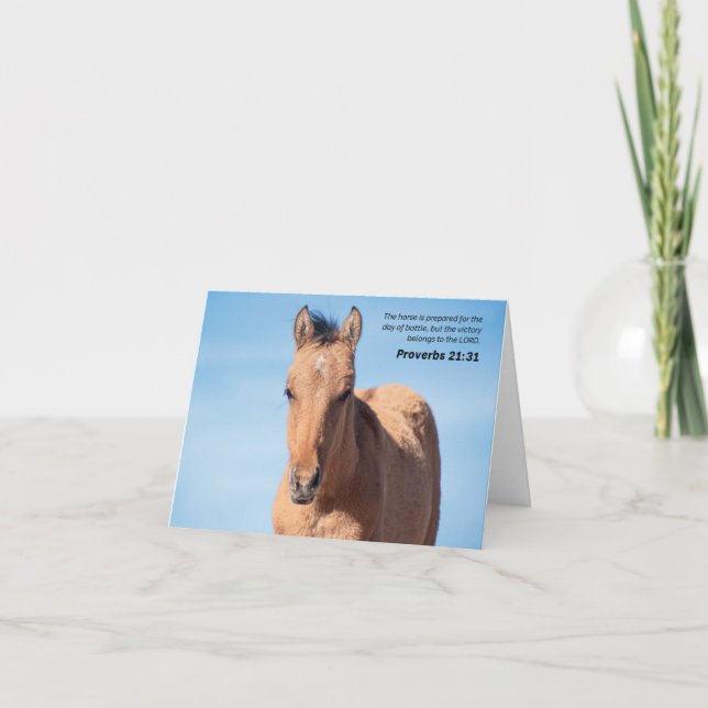 Tarjeta De Agradecimiento Proverbios 21:31 Verso de la Biblia de Caballo Sal (Anverso)