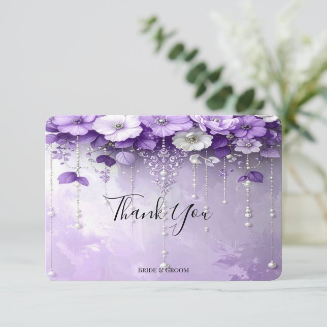 Tarjeta De Agradecimiento Purple Flowers with Dangling Pearls Thank You Card (Anverso de pie)