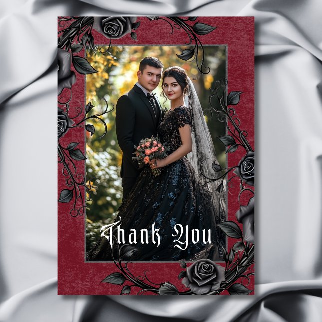Tarjeta De Agradecimiento Raven negro gótico y Rosas Boda de fotos de Borgoñ (Gothic Black Raven & Roses Burgundy Photo Wedding Thank You Card)