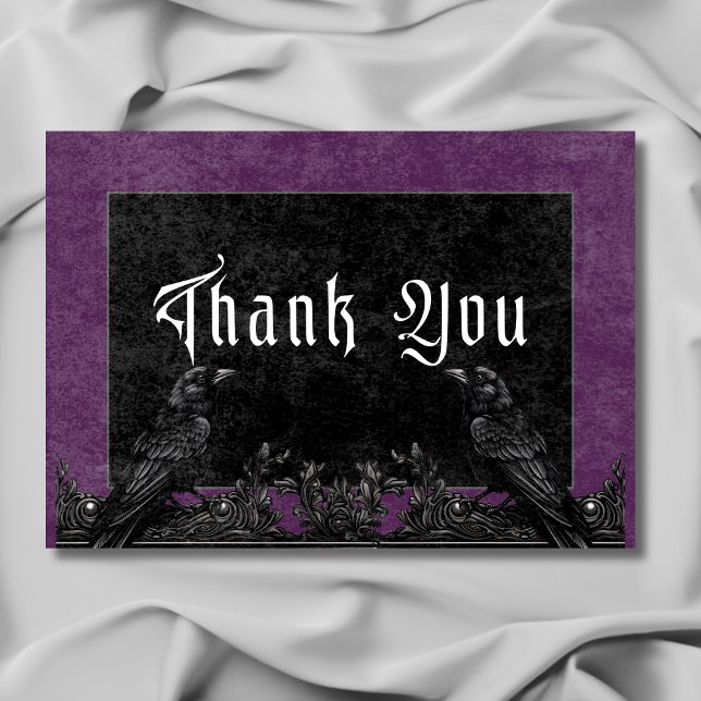 Tarjeta De Agradecimiento Raven negro gótico y Rosas Boda púrpura (Gothic Black Raven & Roses Purple Wedding Thank You Card)