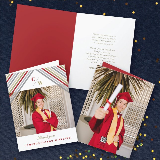 Tarjeta De Agradecimiento Rayas diagonales rojas foto graduación moderna (Red Diagonal Stripes Monogram, Photo Modern Graduation Thank You Card @ zazzle.com/color_therapy)