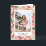 Tarjeta De Agradecimiento Rosa de cosecha y foto de graduación de Hydrangea<br><div class="desc">Envíe gracias con esta tarjeta de agradecimiento a la graduación de la foto del personalizable. Presenta un patrón floral de peonías rosadas y de marfil,  rosas e hidrangeas. Estas tarjetas de agradecimiento de graduación floral serán perfectas para cualquier tema de graduación. Personalice agregando sus fotos favoritas.</div>