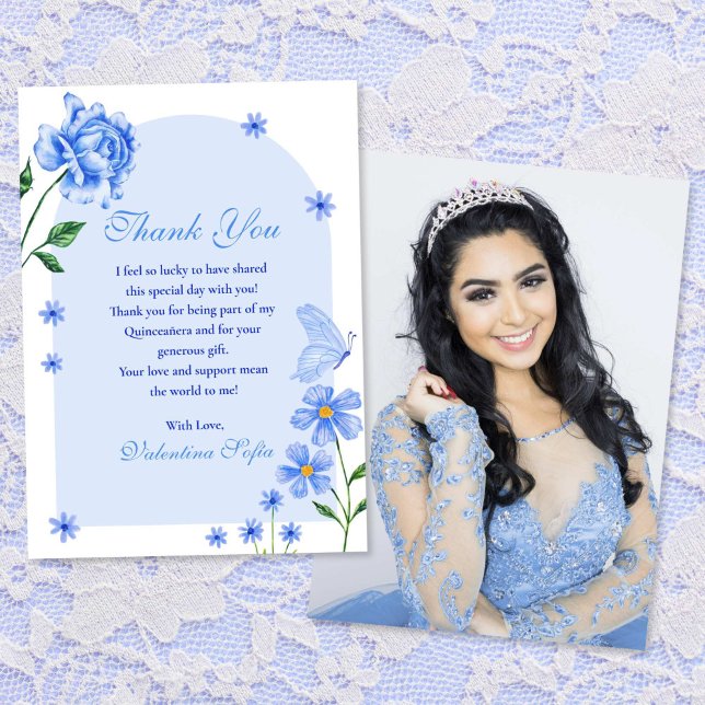 Tarjeta De Agradecimiento Rosas de la quinceañera azul y mariposas bebé (Baby Blue Quinceañera Roses and Butterflies Photo Thank You Card)