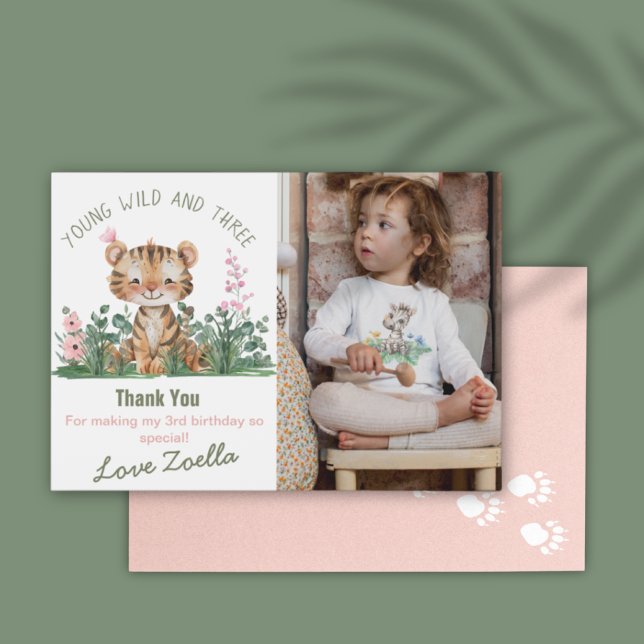 Tarjeta de agradecimiento Safari (Safari Jungle Young Wild Three Tiger Pink Birthday Thank You Card)