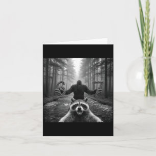 Tarjeta De Agradecimiento Selfie Divertida de Mapache con Bigfoot 67 Sesenta