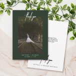 Tarjeta De Agradecimiento Sello fotográfico simple a mano verde<br><div class="desc">Gracias a sus invitados con esta moderna foto gracias a las cartas con letras a mano "gracias".</div>
