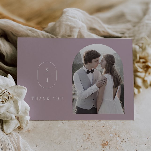 Tarjeta De Agradecimiento SHYLAH Boda fotográfico con monograma geométrico L (SHYLAH Flat Lilac Geometric Monogram Photo Wedding Thank You Card)