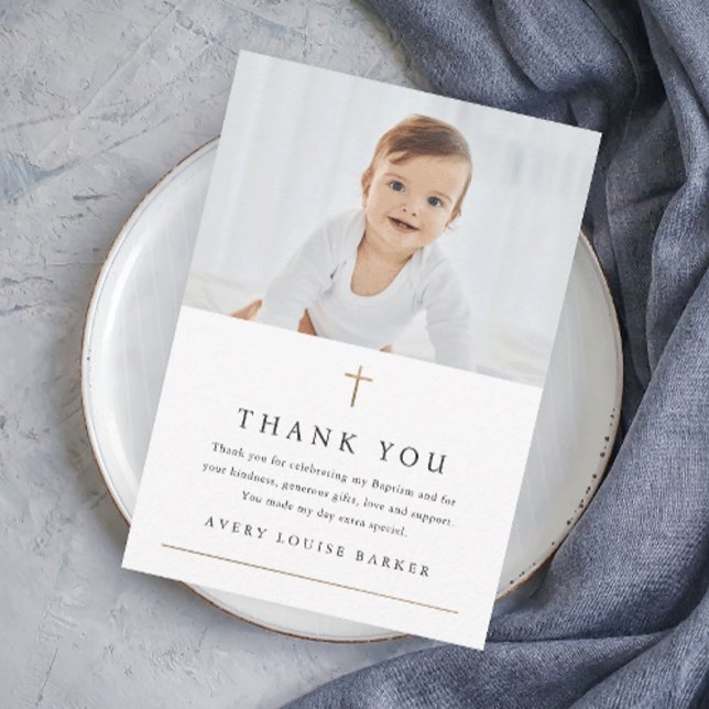 Tarjeta De Agradecimiento Simple Cruz de Oro Foto Bautismo Religioso (Elegant simple photo baptism thank you card with gold accents and minimalist typography.)