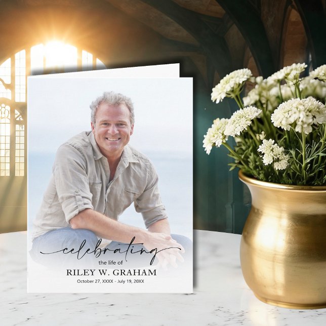 Tarjeta De Agradecimiento Simple Funeral Photo Folded (Funeral celebration of life folded thank you cards, photo on the front and message printed inside)