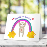 Tarjeta De Agradecimiento Sloho Boho Rainbow Whimsical Modern Birthday Cute<br><div class="desc">"Gracias por colgar". Una imagen dulce y lúdica de un lindo kawaii, perezoso colgado en un arcoiris colorido y boho con tipografía escrita a mano morada ayuda a expresar tu aprecio. Un sol sonriente, amarillo y tu nota personalizado están adentro. Dales las gracias a tus invitados con estos adorables, modernos,...</div>