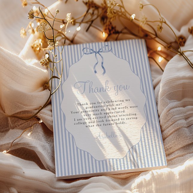Tarjeta De Agradecimiento Sweet Pinstriped Blue Bow Graduation (Subido por el creador)