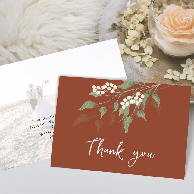 Tarjeta De Agradecimiento Terracota Gracias Calligrafía Vegetación Floral (Simple terracotta floral wedding thank you card with a photo template. )