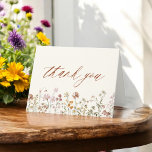 Tarjeta De Agradecimiento Terracotta Wildflower Baby Shower<br><div class="desc">Envíe su más sincero aprecio con una tarjeta de agradecimiento con una ducha de bebé con temática de flores silvestres de terracota. Con cálidos tonos de terracota y delicados ilustraciones de flores silvestres, esta carta desprende encanto natural y calidez, perfecta para expresar gratitud a sus huéspedes. El diseño rústico y...</div>