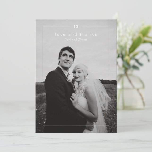 Tarjeta De Agradecimiento Timeless Black and White Photo Modern Wedding (Anverso de pie)