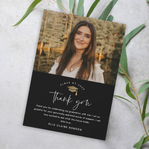 Tarjeta De Agradecimiento Título Simple de Graduación en Foto en Blanco y Ne