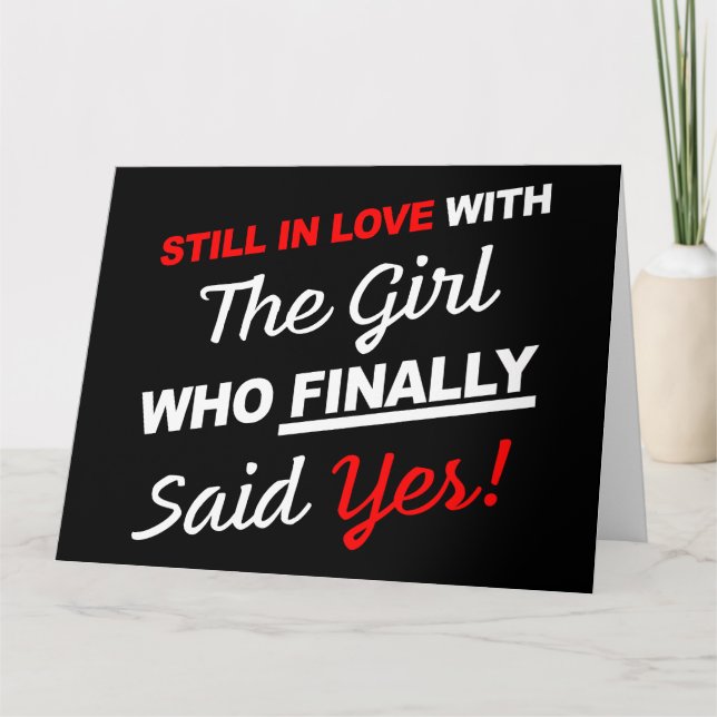 Tarjeta De Agradecimiento Todavía enamora feliz aniversario de matrimonio (Anverso)