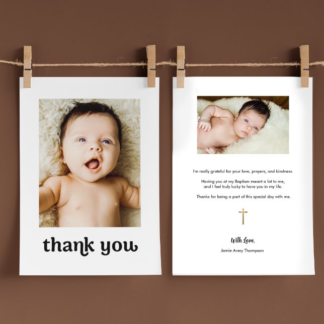 Tarjeta De Agradecimiento Trendy Gold Cross Moderno 2 Fotos del Bebé Bautism (Trendy Typography Baby baptism thank you with gold cross and 2 photos)