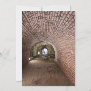 Tarjeta De Agradecimiento Túnel de ladrillo en un bunker militar