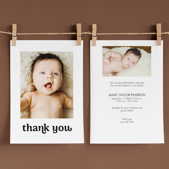 Tarjeta De Agradecimiento Typografía moderna simple 2 fotos de bebés (Baby shower thank you card with birth stats, photos, message and baby name. Front and back of card)