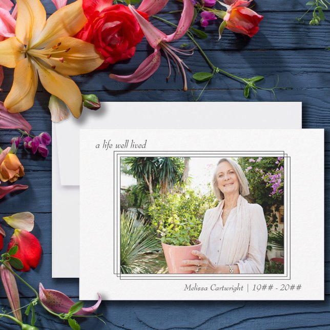 Tarjeta De Agradecimiento Un funeral fotográfico triple y vitalicio (Subido por el creador)