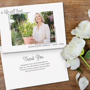 Tarjeta De Agradecimiento Una vida bien vivida Letra informal Foto Funeral