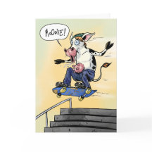 Vaca en un patineta gritando movimiento