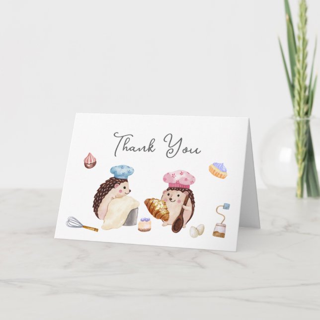 Tarjeta De Agradecimiento Whimsical Cute Hedgehog Chef Baker Baby Shower  (Anverso)