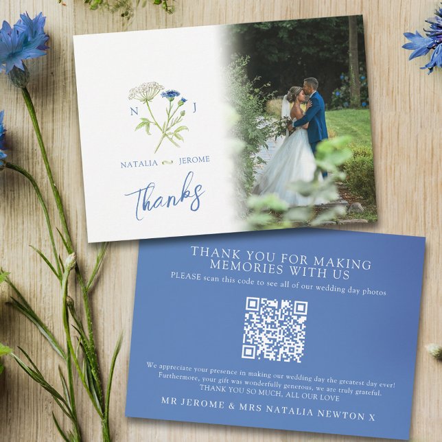 Tarjeta De Agradecimiento Wildflower monogram blue wedding photo QR Code (Subido por el creador)