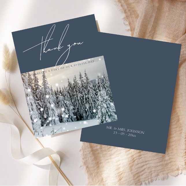 Tarjeta De Agradecimiento Winter Wonderland Woodland Boda del guión de la ni (Winter Wonderland Woodland Snow Script Wedding Thank You Card)