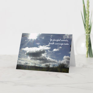 Tarjeta de aliento con cielo nublado.