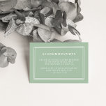 Tarjeta de alojamiento Sage Green Boda Hotel<br><div class="desc">Desliza estas modas, tarjetas pequeñas en tus invitaciones nupciales para hacer saber a los huéspedes de la ciudad de cualquier acuerdo de hotel o código de grupo, junto con información de contacto del hotel. Las tarjetas de color verde de salvia de primavera tienen letras simples de bloques blancos. Coordina con...</div>