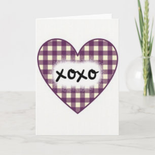 Tarjeta de amor de gingham con el corazón