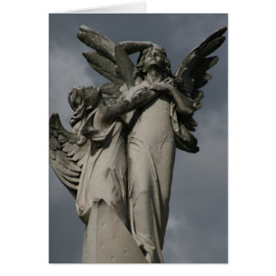 Tarjeta de ángel aferrado al cielo