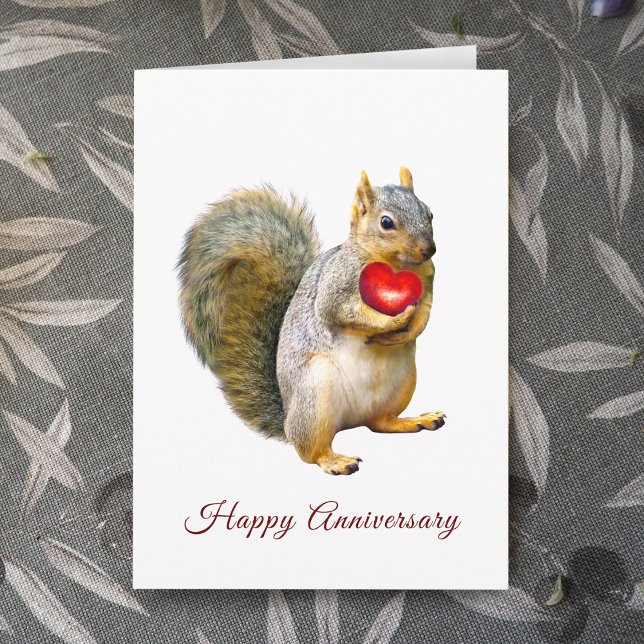 Tarjeta de aniversario de ardilla con corazón (Subido por el creador)