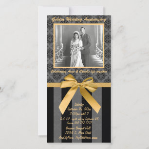 Tarjeta de aniversario de oro con damasco negro y 
