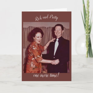 Tarjeta de aniversario rica y bonita