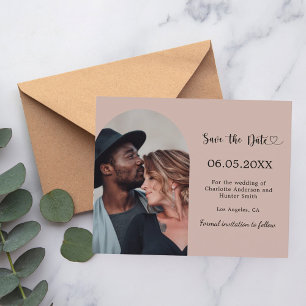 Tarjeta de anuncio de boda con foto de arco en col
