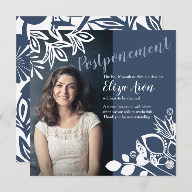 Tarjeta de Anuncio de Flores Blancas Gris-Azuladas (Anverso / Reverso)