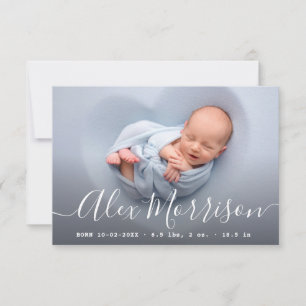 tarjeta de anuncio de nacimiento con letras encant