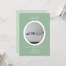 Tarjeta de anuncio de nacimiento de bebé verde cla