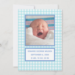 Tarjeta de anuncio de nacimiento de gingham azul