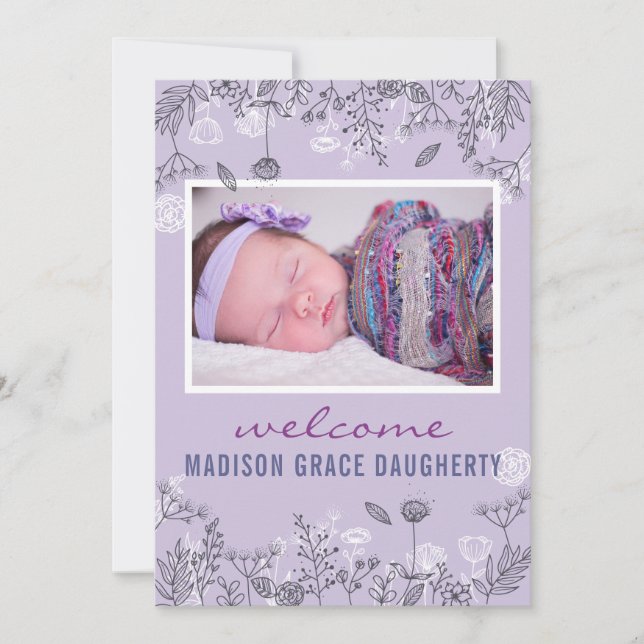 Tarjeta de anuncio de nacimiento floral morado chi (Anverso)