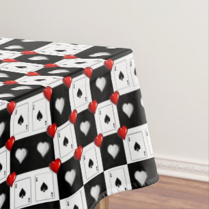 Tarjeta de arce de manteles espadas corazones rojo