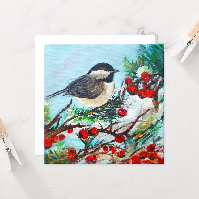 Tarjeta de arte Chickadee Bird Berries (Chickadee Black Capped Art from Jenn's Emporium. )