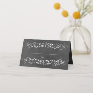Tarjeta De Asiento Boda con florituras en pizarra negra vintage