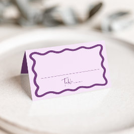 Tarjeta De Asiento Boda con marco ondulado púrpura moderno