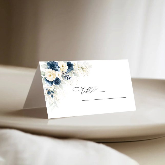 Tarjeta De Asiento Boda de rosas blanco y azul de la marina doblado (Subido por el creador)