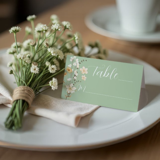 Tarjeta De Asiento Boda Elegante Floral Verde Sage Ligera Doble (Light green wedding Place card with whimsical watercolor wildflowers)