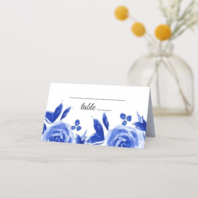 Tarjeta De Asiento Boda floral azul real  de mesa (Anverso)