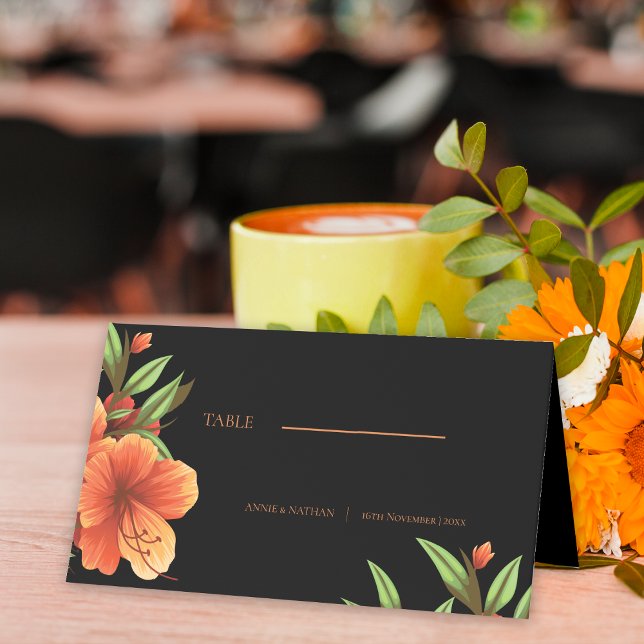 Tarjeta De Asiento Boda floral Naranja Moody de moda oscuro (Trendy Dark Moody Orange Floral Wedding Place Card)